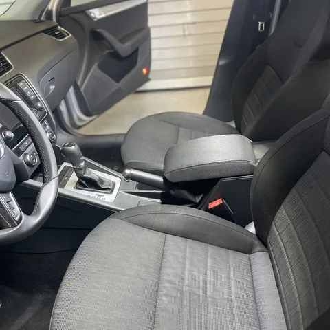Čistý interiér Škoda Octavia po kompletnom čistení