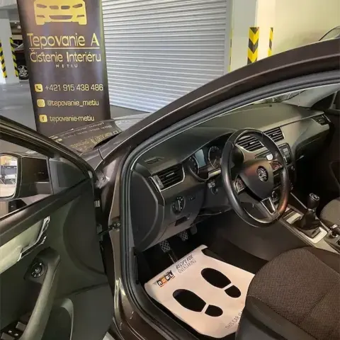 Auto po dôkladnom vyčistení interiéru v Petržalke